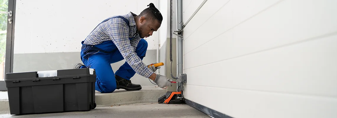 Repair Garage Door Not Closing But Light Flashing in Coconut Creek, FL