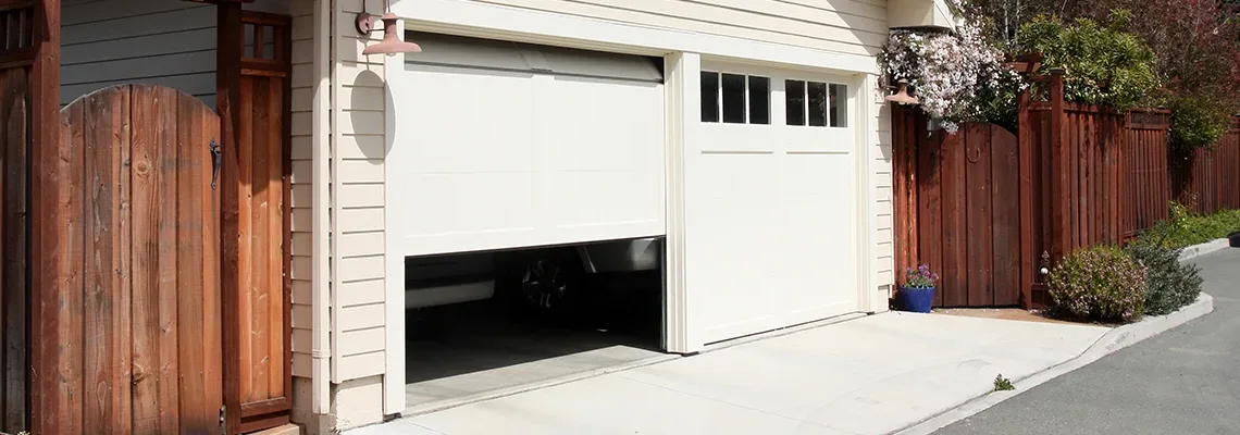 Repair Garage Door Won't Close Light Blinks in Coconut Creek, Florida